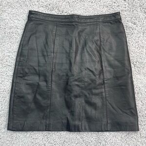 Vintage Bermans Skirt Womens Small Leather Zip Up Back Snap Closure Classic
